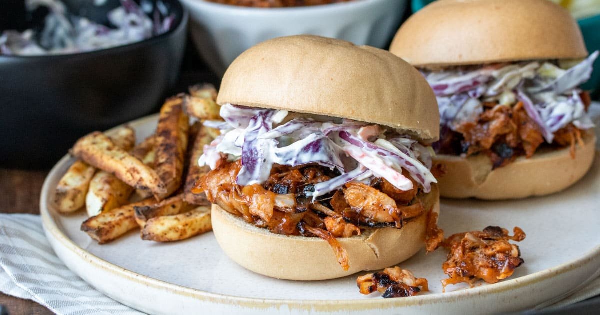 Easy Vegan Jackfruit Pulled Pork Sandwiches in 30 Minutes